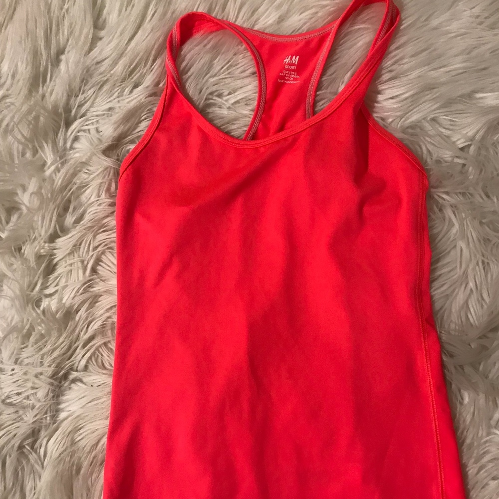 workout tank
